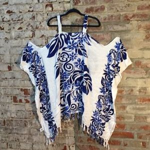 Cold shoulder top